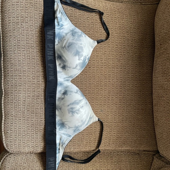 Victorias Secret Seamless bra! - Picture 1 of 2